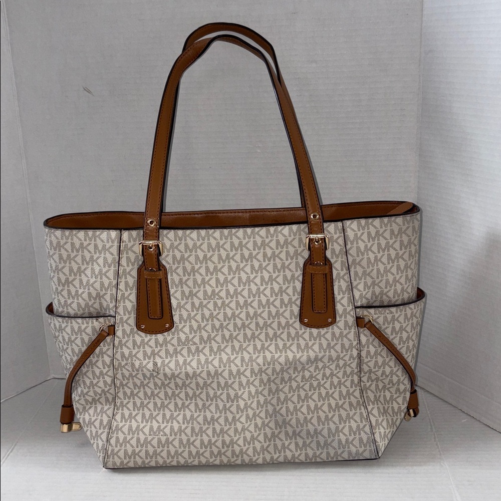 Michael Kors Jet Set Large Shoulder Bag - Picture 12 of 16